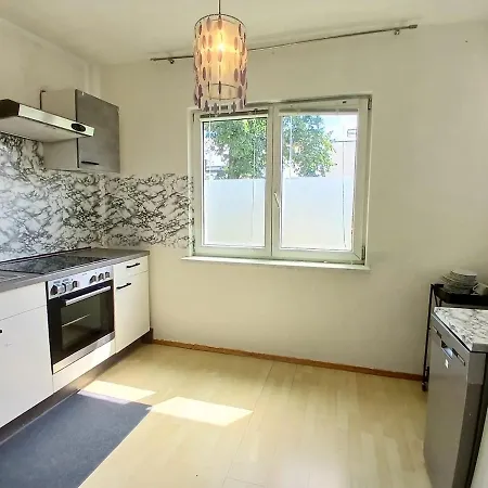 Peaceful Garden House In Apartment